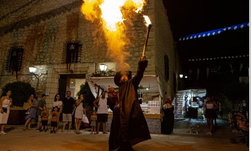 El Castillo de Santa Bárbara: Un verano de arte, ocio y emoción en Alicante