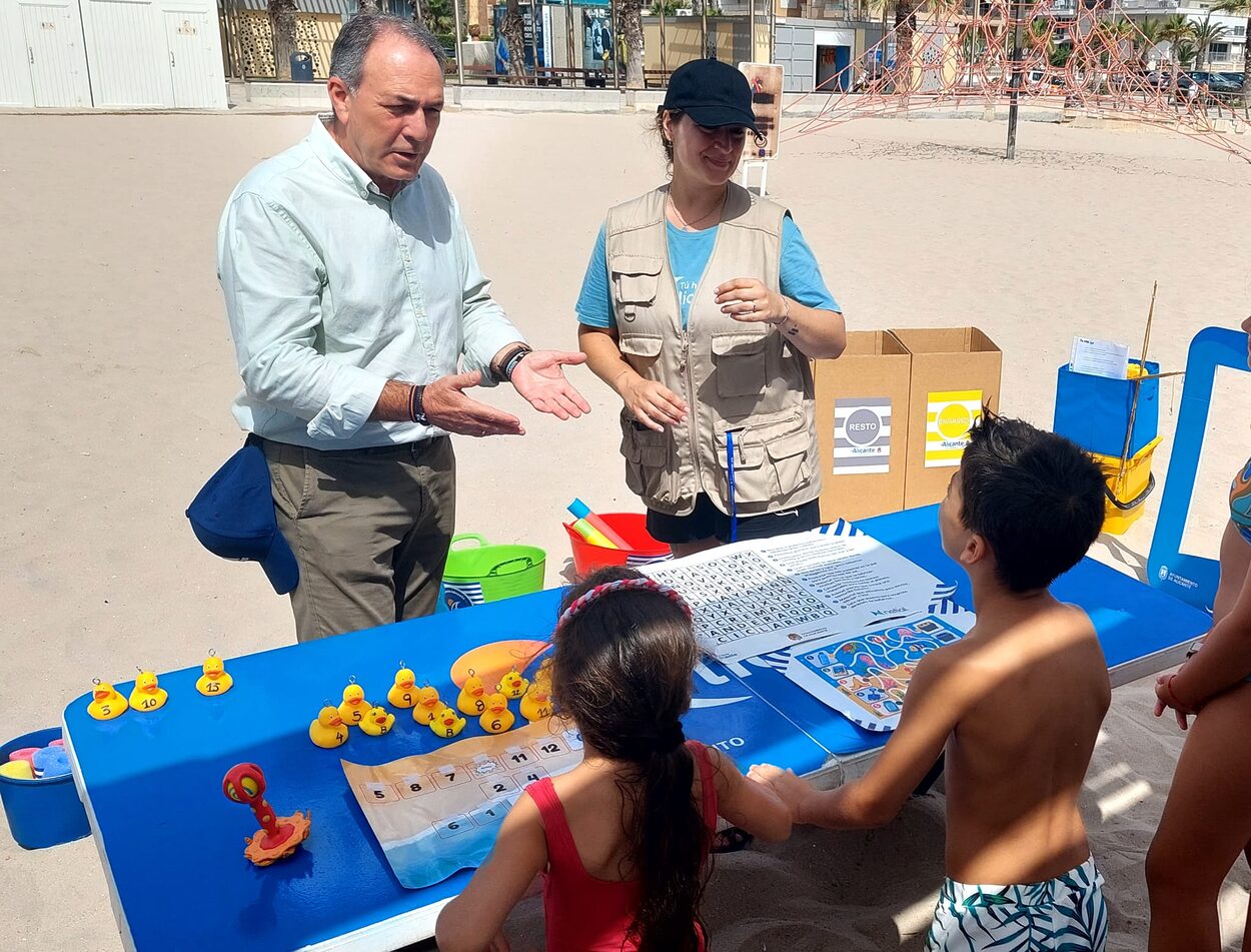 Alicante Lanza Talleres Ambientales en Playas para un Verano Sostenible