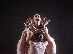 FRESCA! toma Casa Mediterráneo con danza, circo y teatro